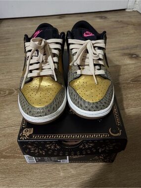 Nike Dunk Low PRM Black Metallic Gold Dia De Muertas 6.5